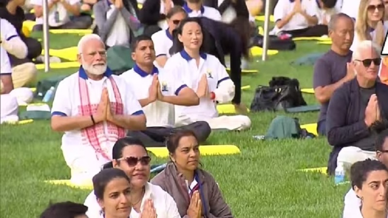 https://newsfirstlive.com/wp-content/uploads/2023/06/Modi-Yoga.jpg