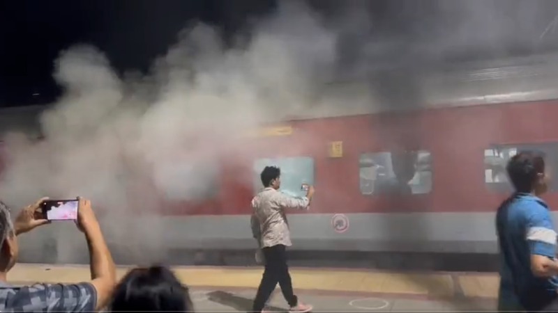 https://newsfirstlive.com/wp-content/uploads/2023/06/Train-Odisha.jpg