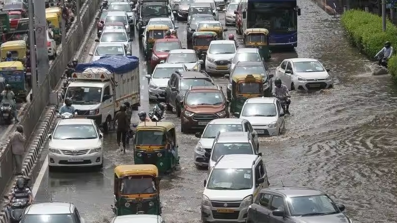 https://newsfirstlive.com/wp-content/uploads/2023/07/Delhi-rain-2.jpg
