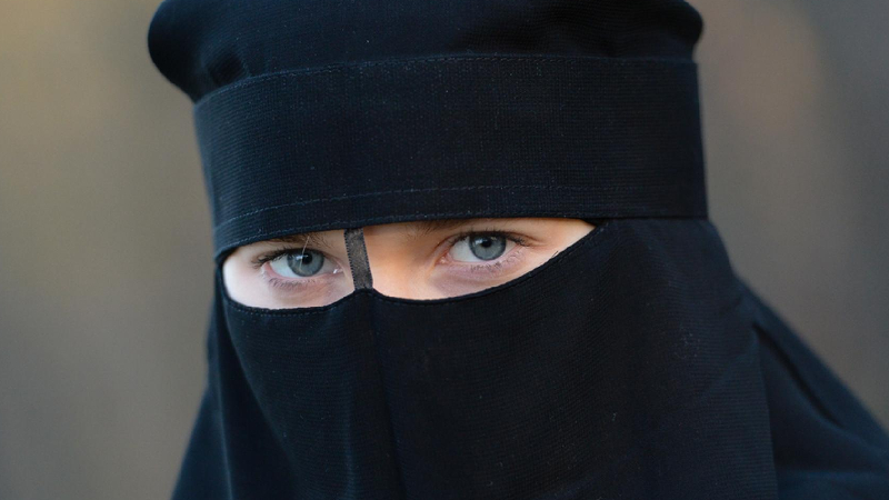 https://newsfirstlive.com/wp-content/uploads/2023/09/Burqa.jpg